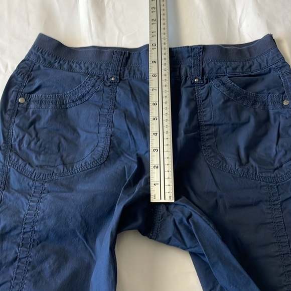 Women’s size 6 navy blue Gloria Vanderbilt Chino shorts - Picture 7 of 9